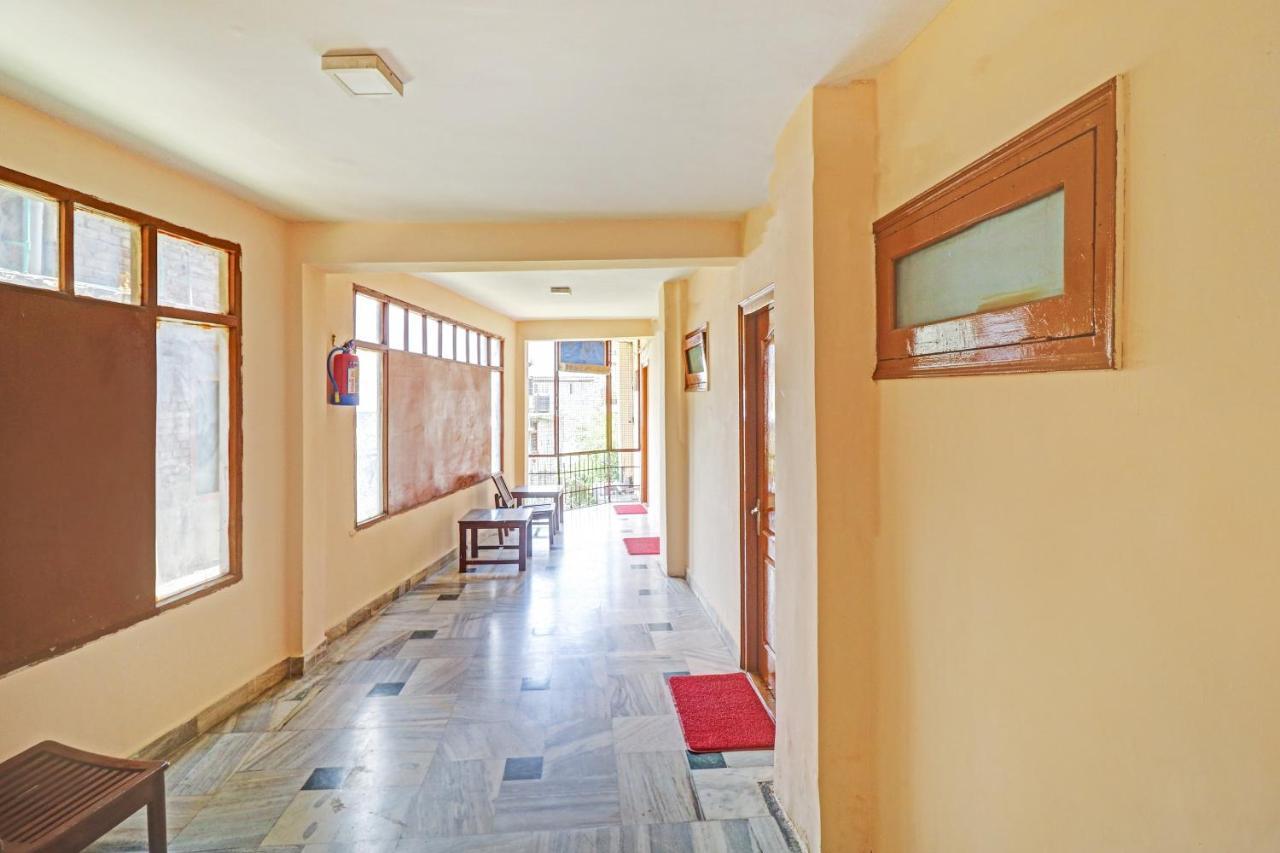 Oyo 80446 Midtown Manali (Himachal Pradesh)